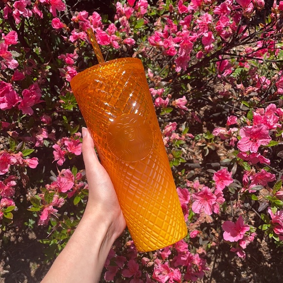NWT Starbucks Summer 2022 Mango Jeweled Ombré Venti Cup🧡
